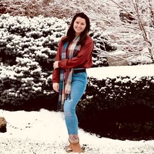 Meet your Posher, Julianna